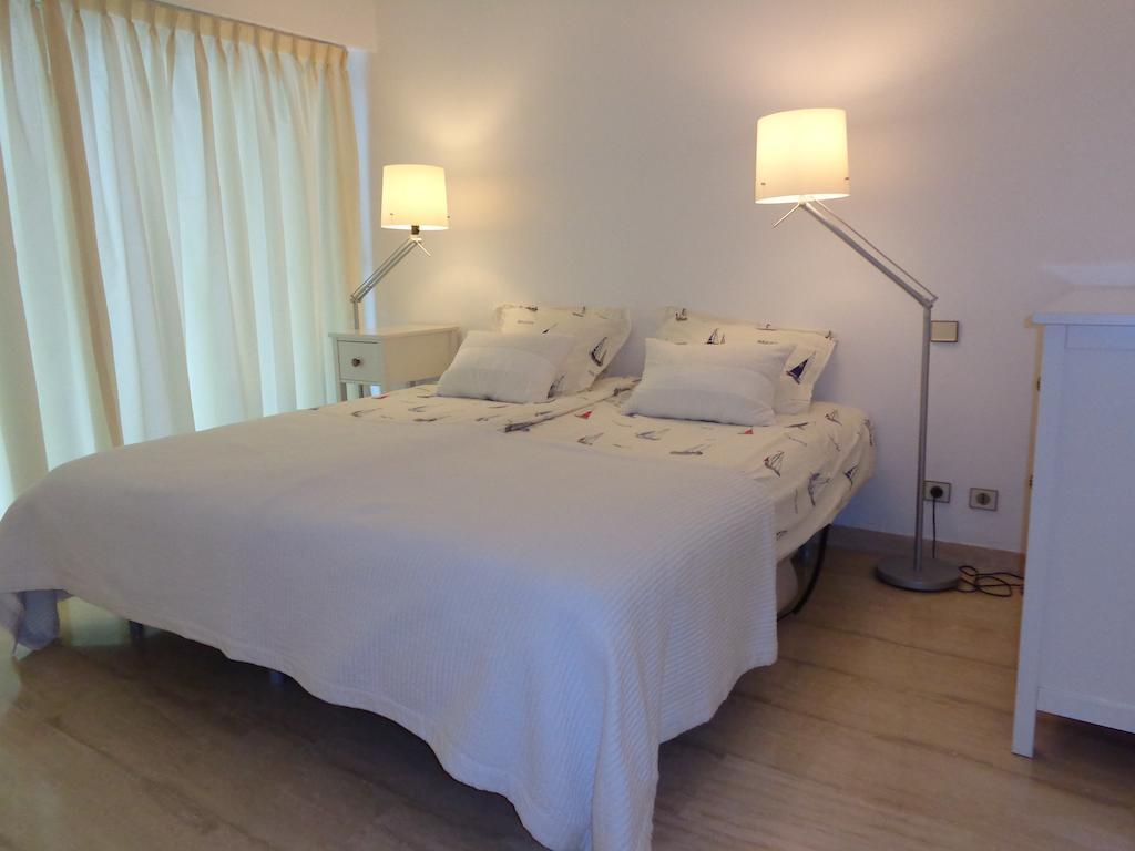 Club Twin Room